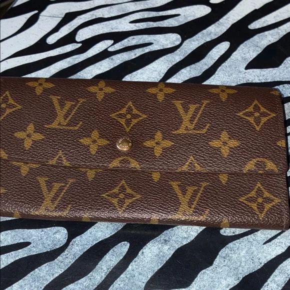 Louis Vuitton Classic Brown Monogram Clutch with dust bag - Picture 1 of 17